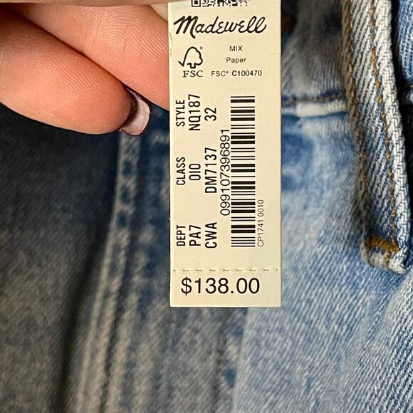 NWT Madewell The Perfect Vintage Jean | Light Wash | Distressed | Size 32 - Picture 9 of 10